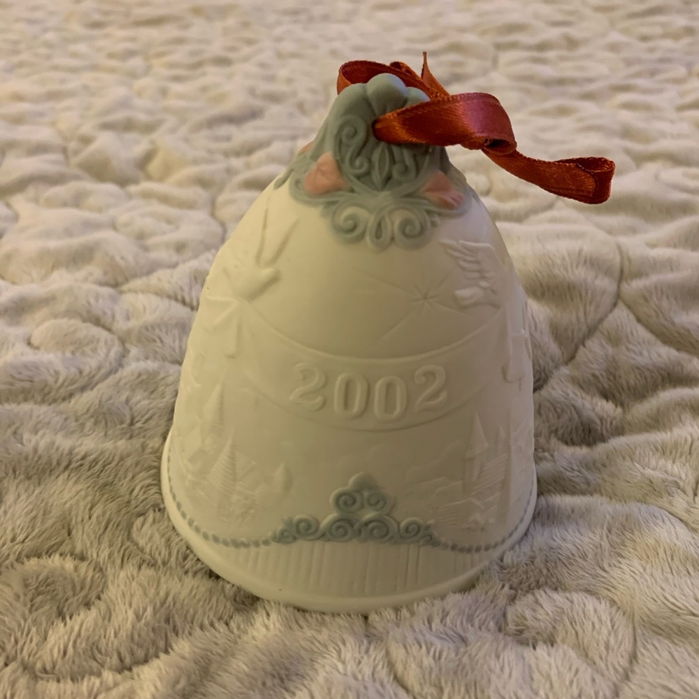 Lladro 2002 bell ornament